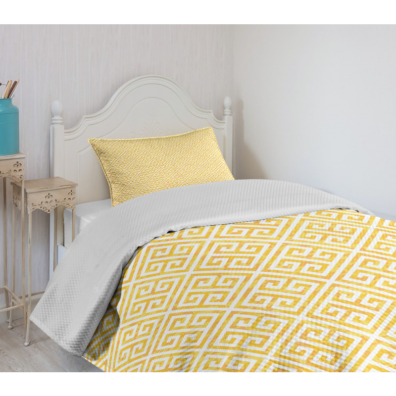 Yellow and White Maze Bedspread Set