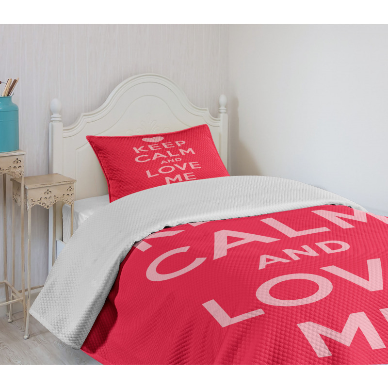 Love Me Romantic Text Bedspread Set