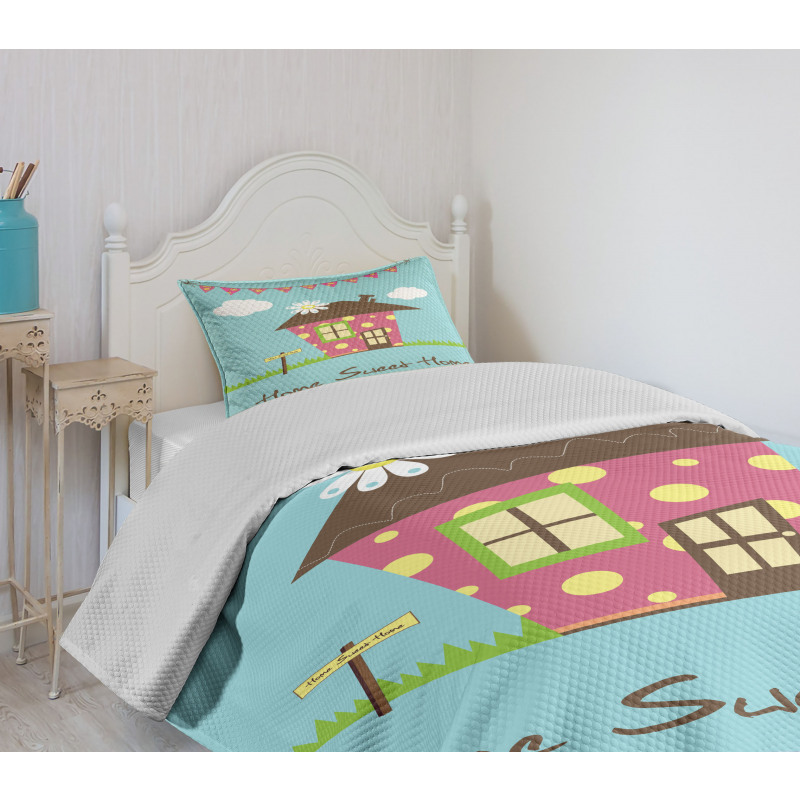 Cozy Cottage Bedspread Set