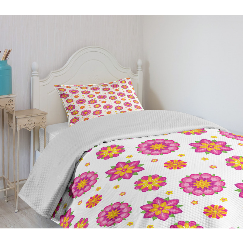 Flower Blooms Bedspread Set