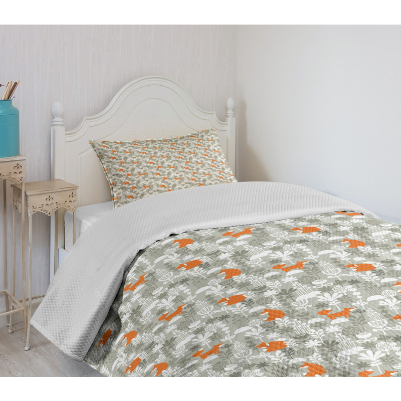 Doodle Style Forest Design Bedspread Set