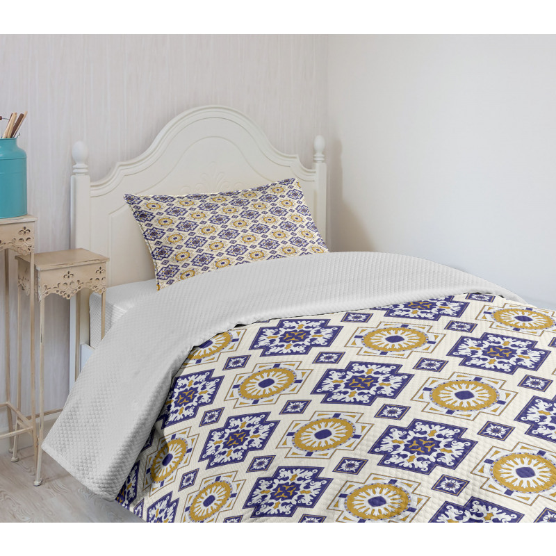 Victorian Geometric Bedspread Set