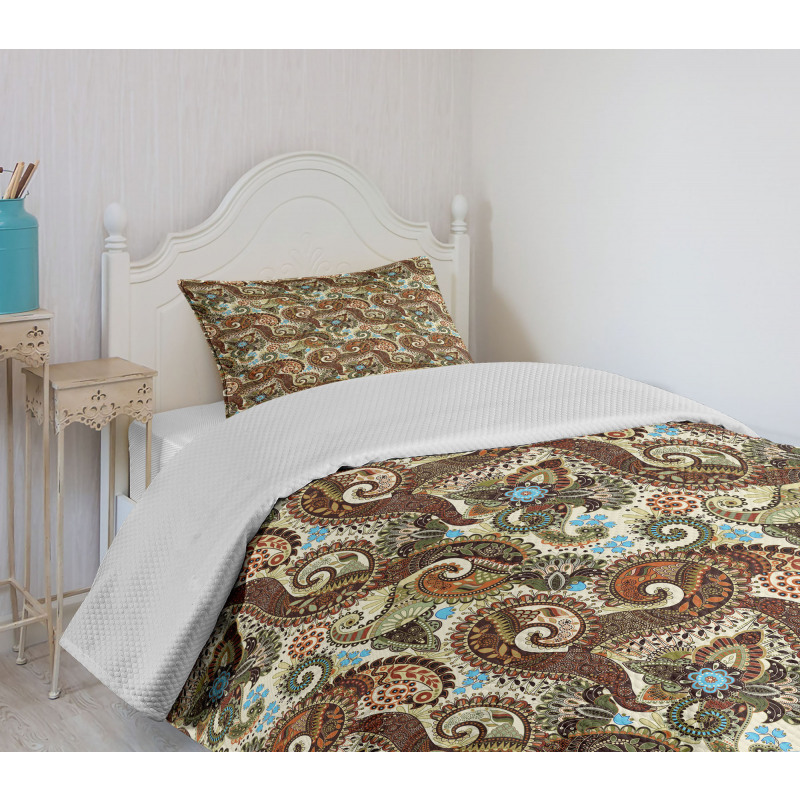 Persian Teardrop Motif Bedspread Set