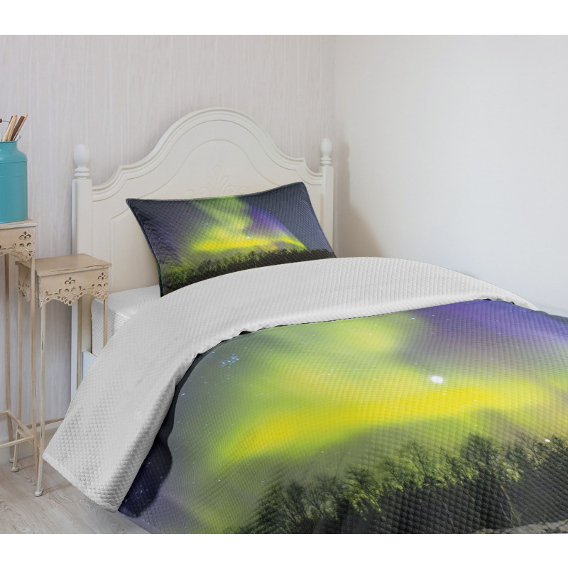 Aurora Borealis Forest Bedspread Set
