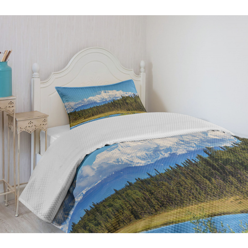 Snow Covered Mountain Bedspread Set