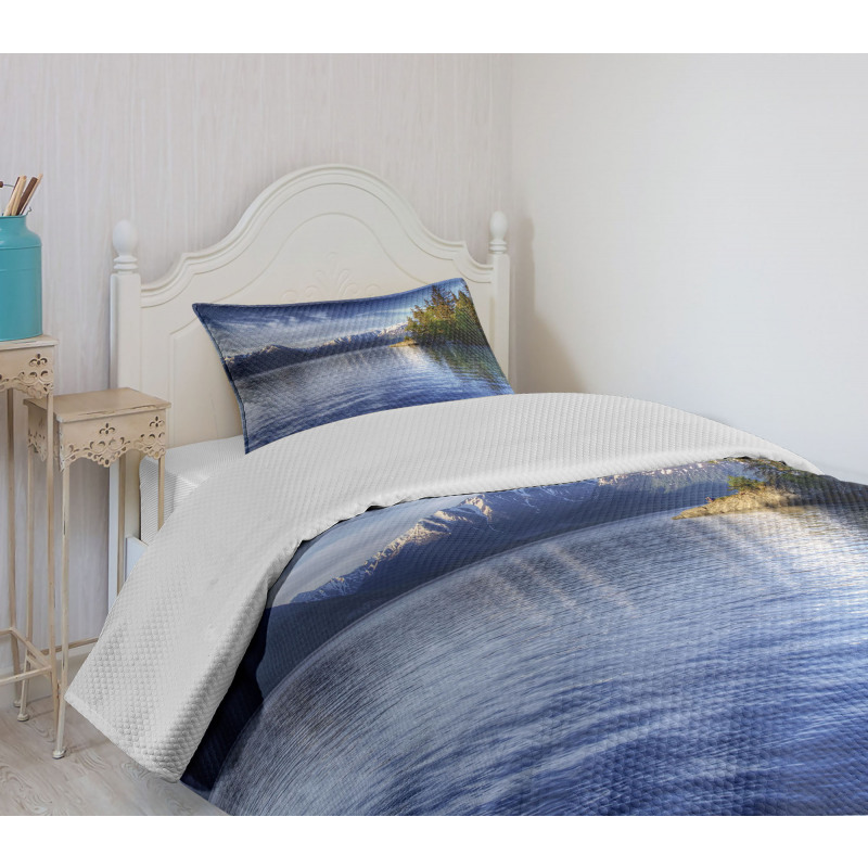 Turnagain Arm Lakeside Bedspread Set