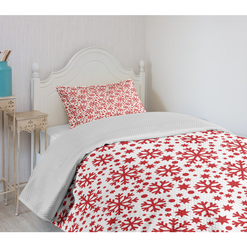 Star and Dot Pattern Bedspread Set