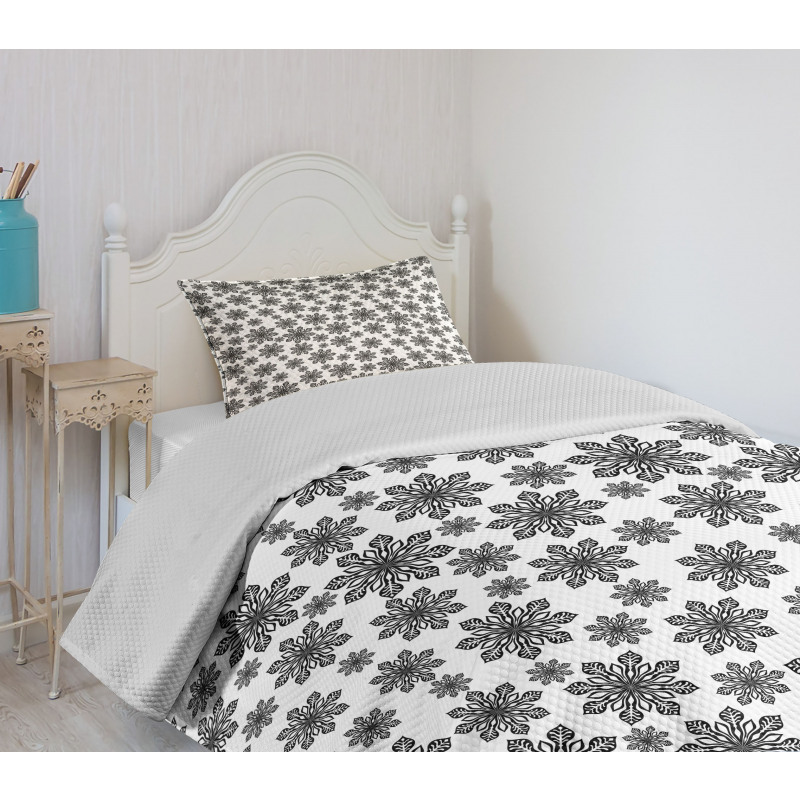 Monochrome Winter Bedspread Set