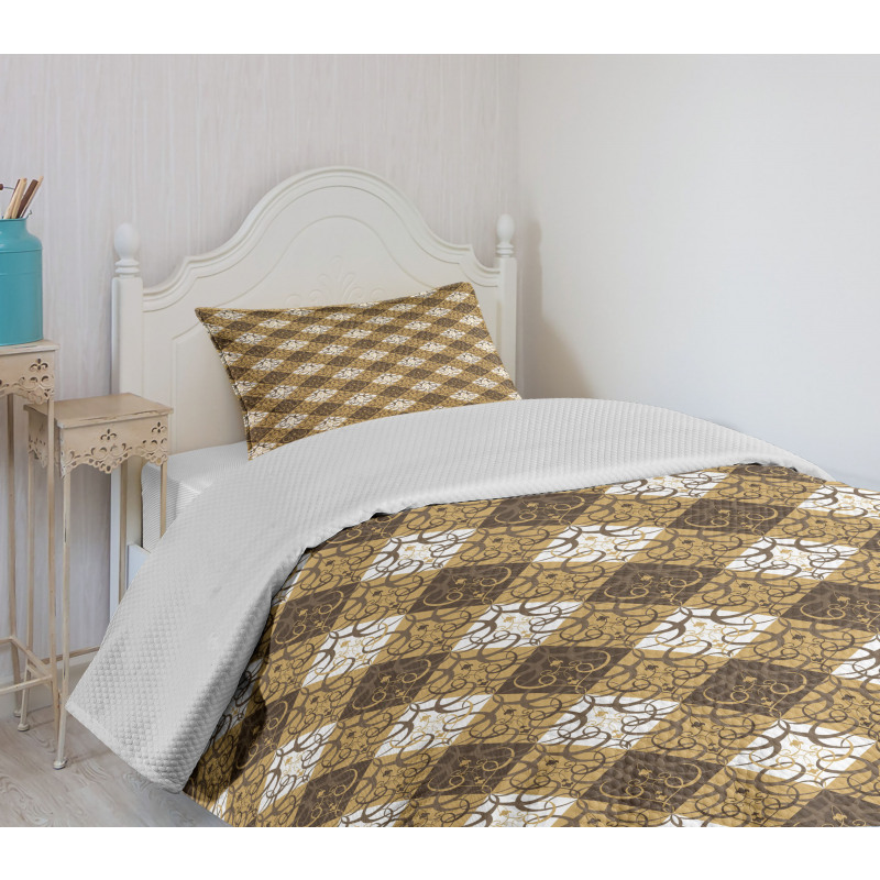 Damask and Swirls Bedspread Set