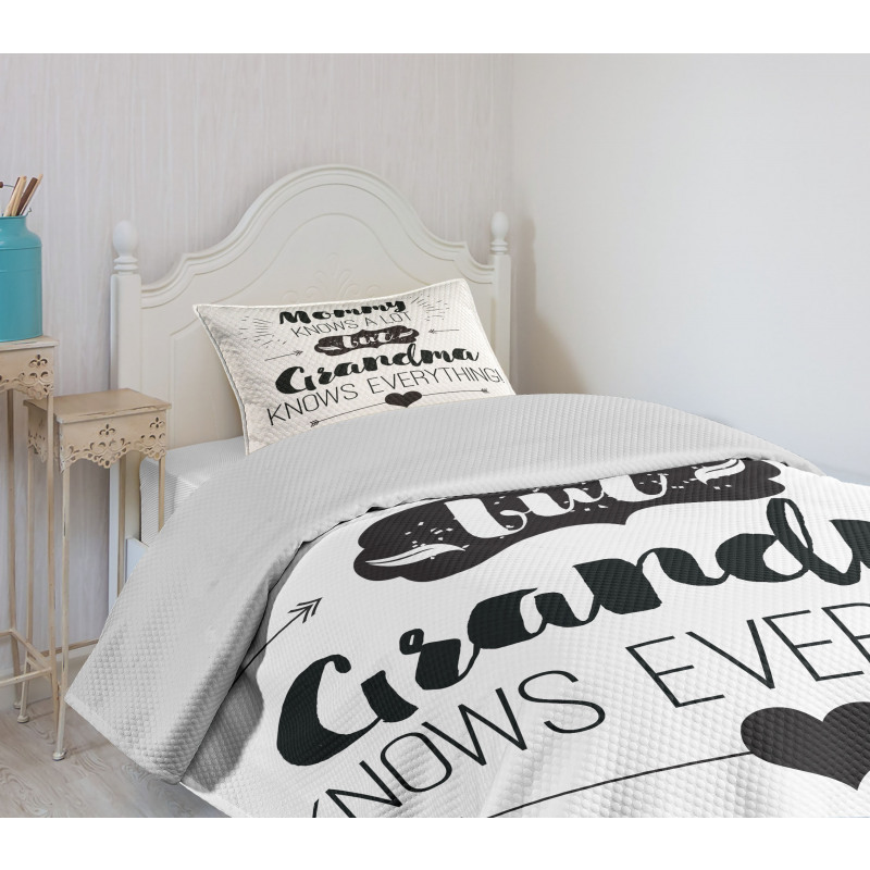 Arrows and Heart Motif Bedspread Set