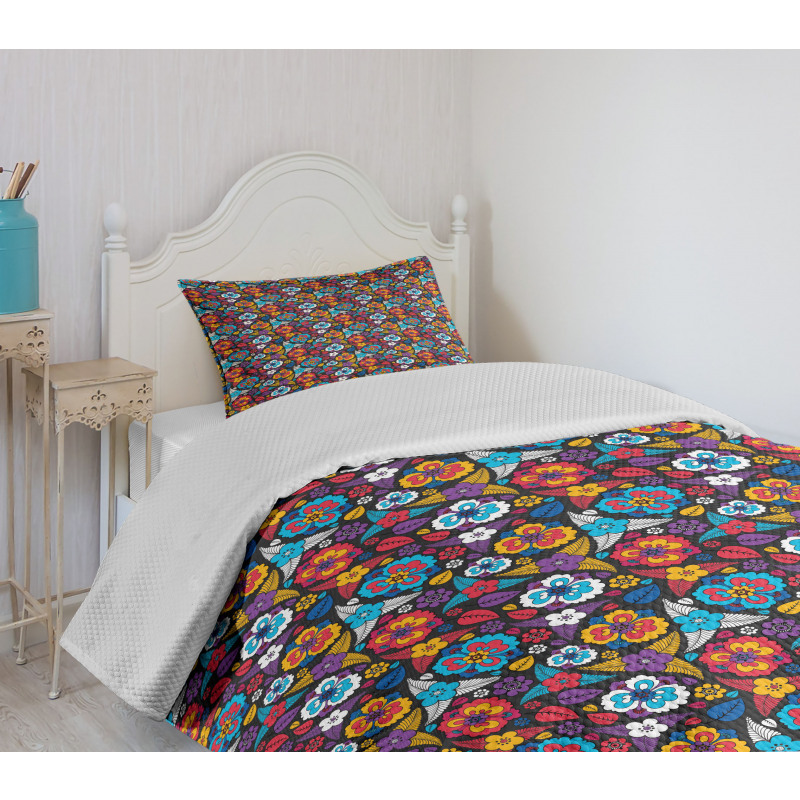 Aloha Style Scroll Bedspread Set