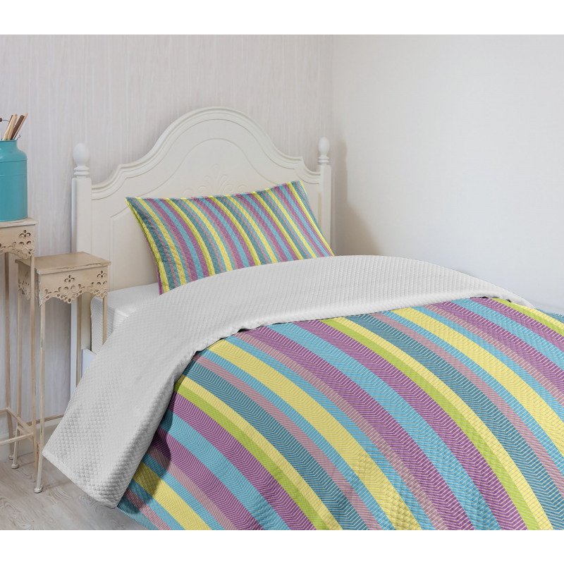 Colorful Zigzag Lines Bedspread Set