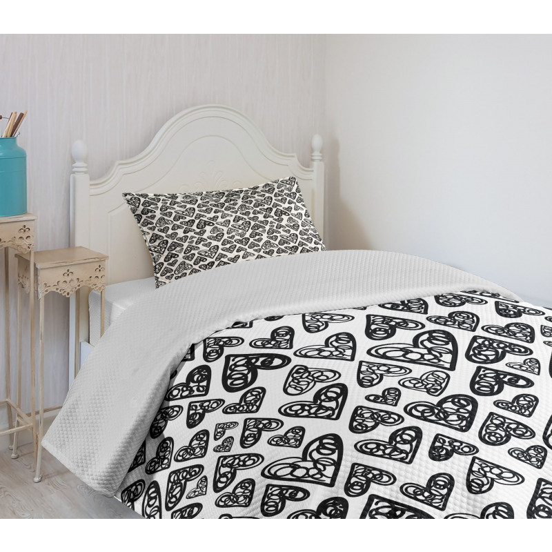 Romantic Hearts Pattern Bedspread Set