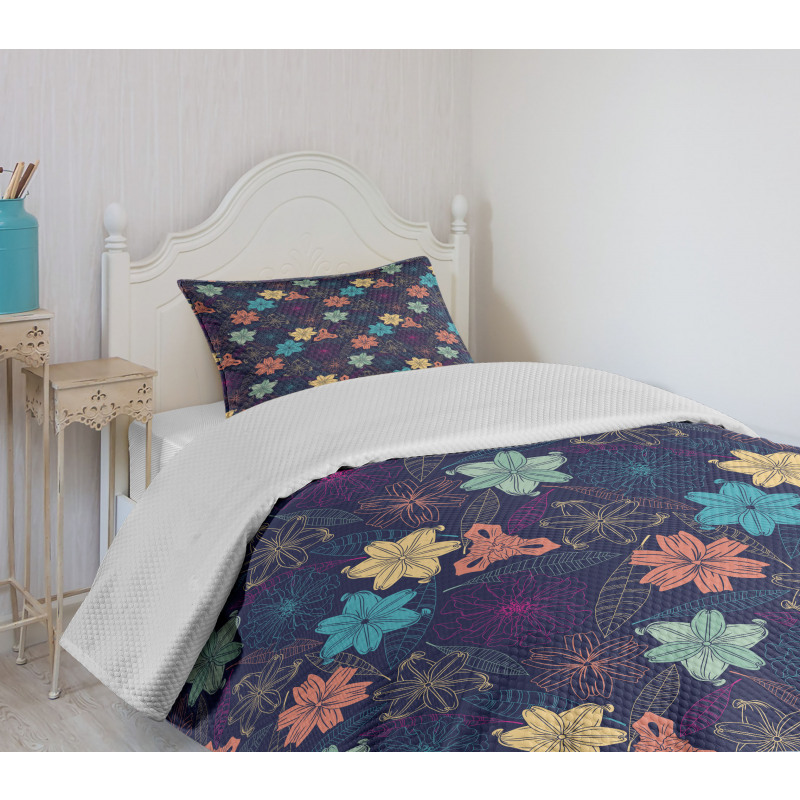 Exotic Hibiscus Design Bedspread Set