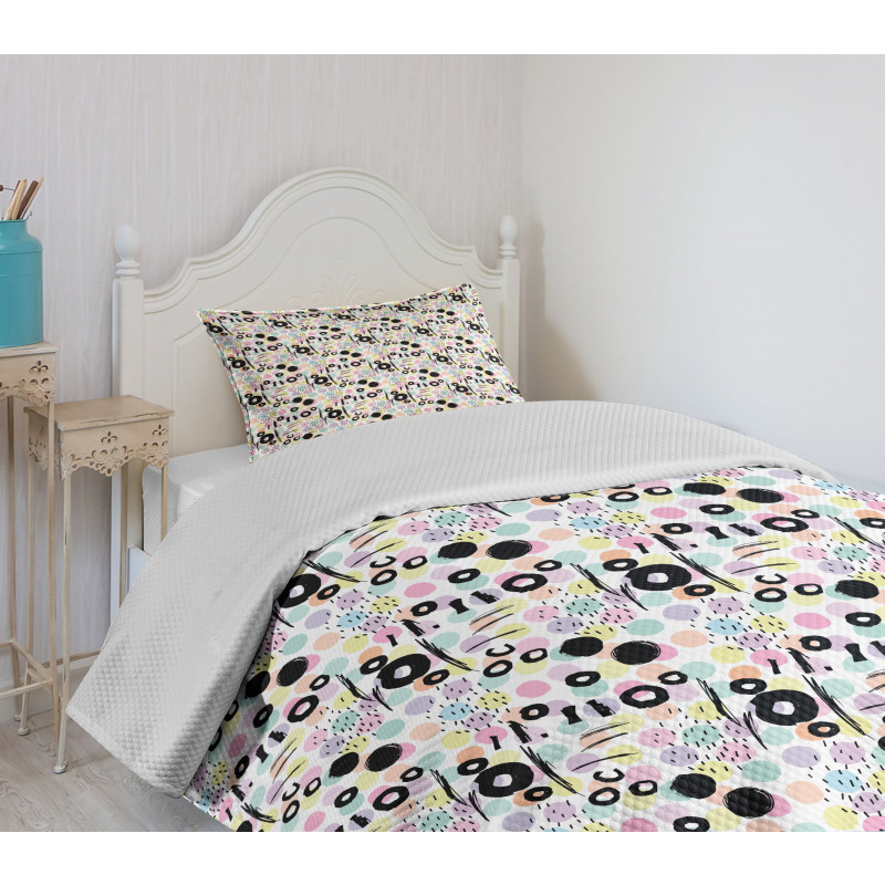 Colorful Dots Scribbles Bedspread Set