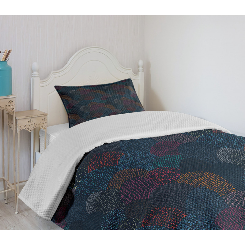 Triangles and Arrows Bedspread Set