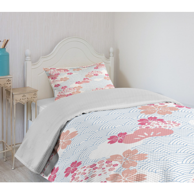 Squama Cherry Blossom Bedspread Set