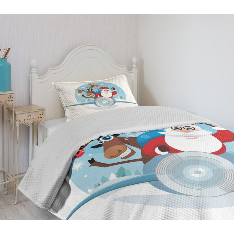 Reindeer and Santa Bedspread Set