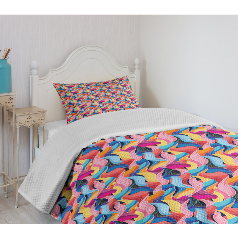 Abstract Unusual Waves Bedspread Set