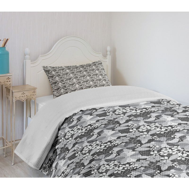 Greyscale Bloom Motifs Bedspread Set