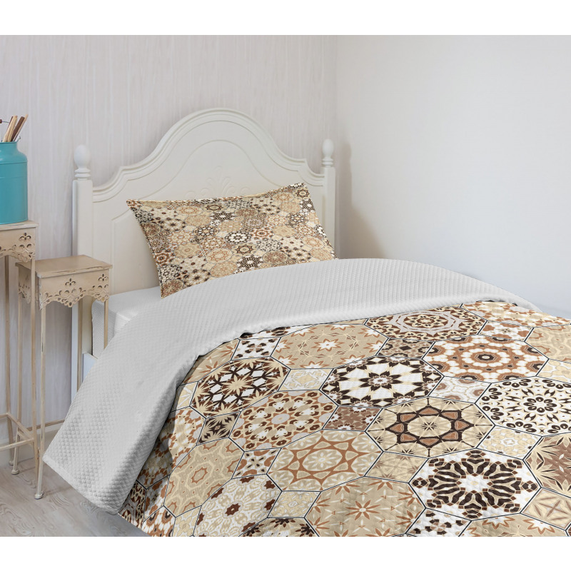 Octagonal Retro Style Bedspread Set