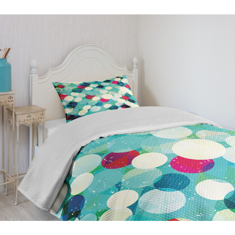 Worn out Retro Rhombus Bedspread Set