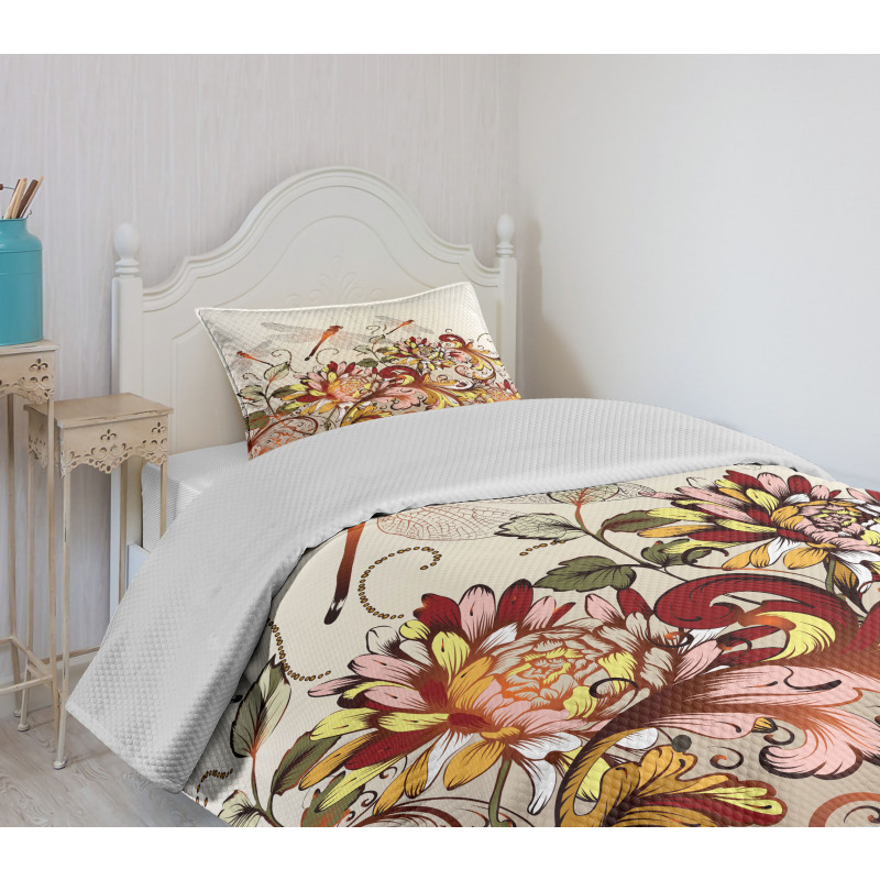 Flower Field Dragonfly Bedspread Set