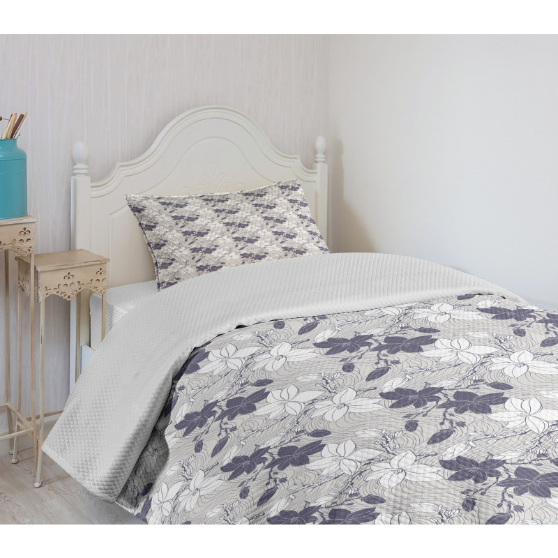 Blooming Magnolia Buds Bedspread Set