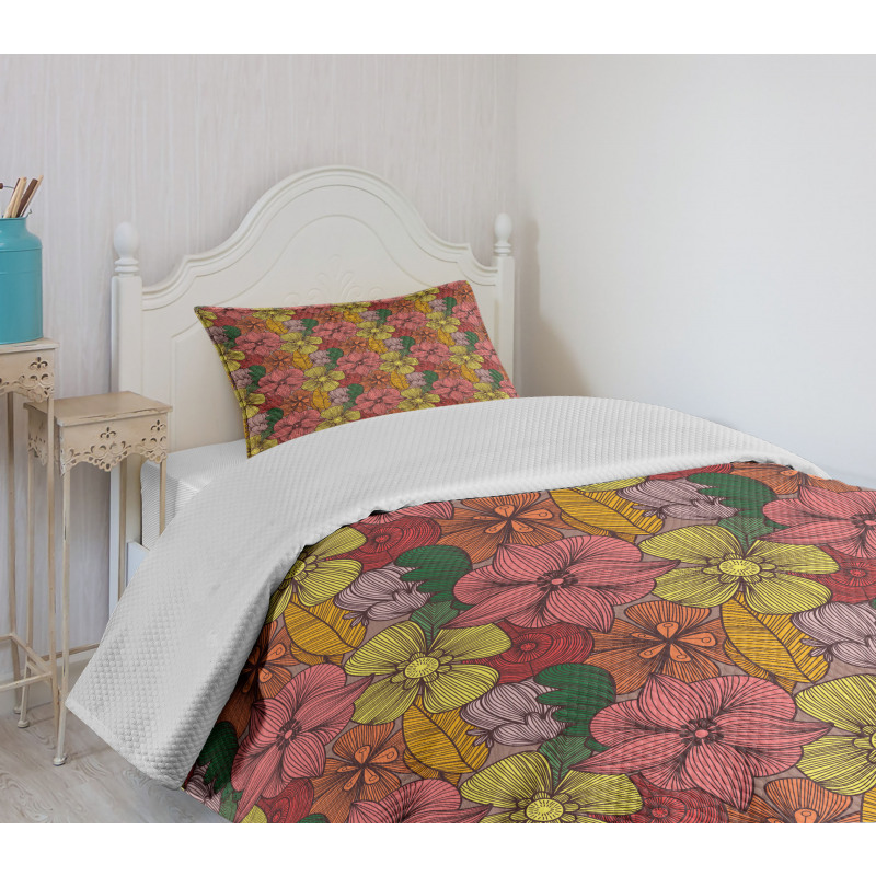 Retro Romantic Blooms Bedspread Set