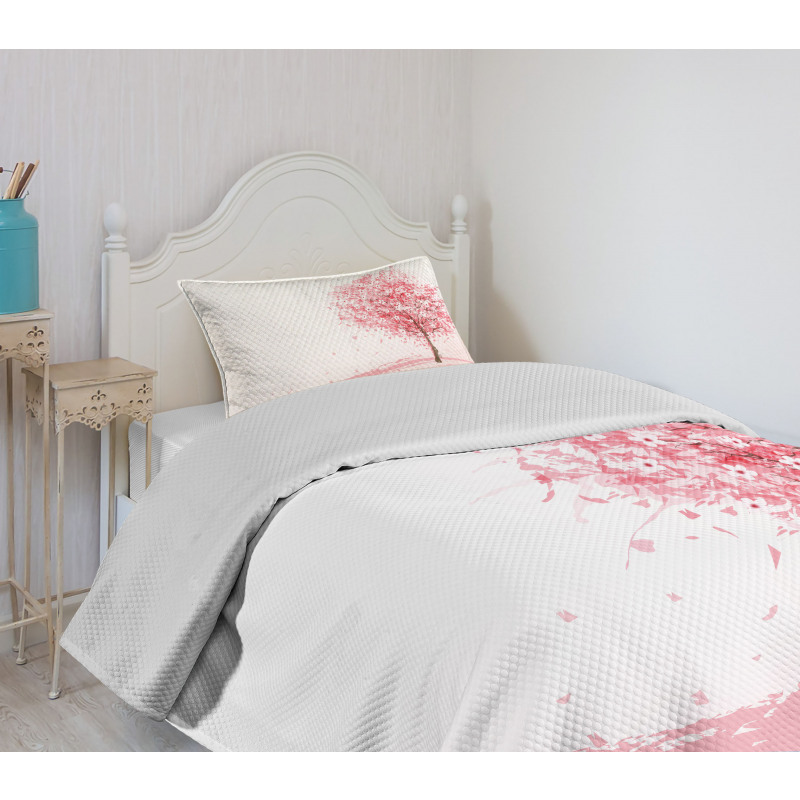 Far East Sakura Bloom Bedspread Set