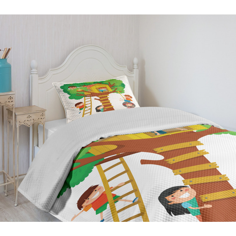 Boys Girl in a Tree House Bedspread Set