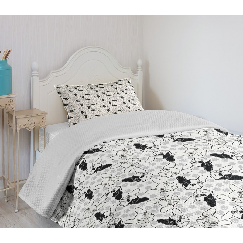 Doodle Faces Pawprints Bedspread Set