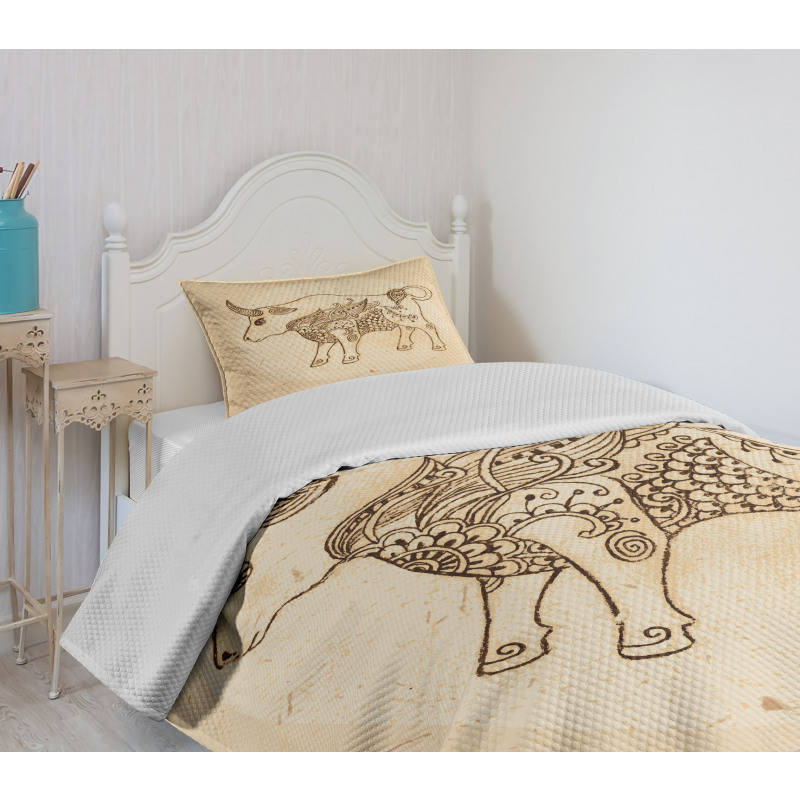 Ornate Ox Bedspread Set