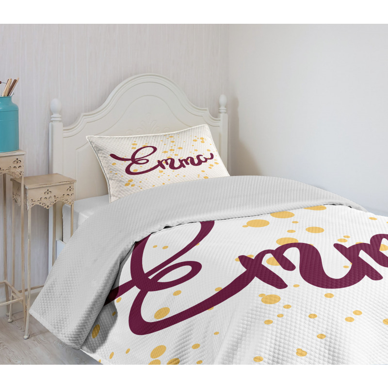 Girl Name Curved Font Bedspread Set