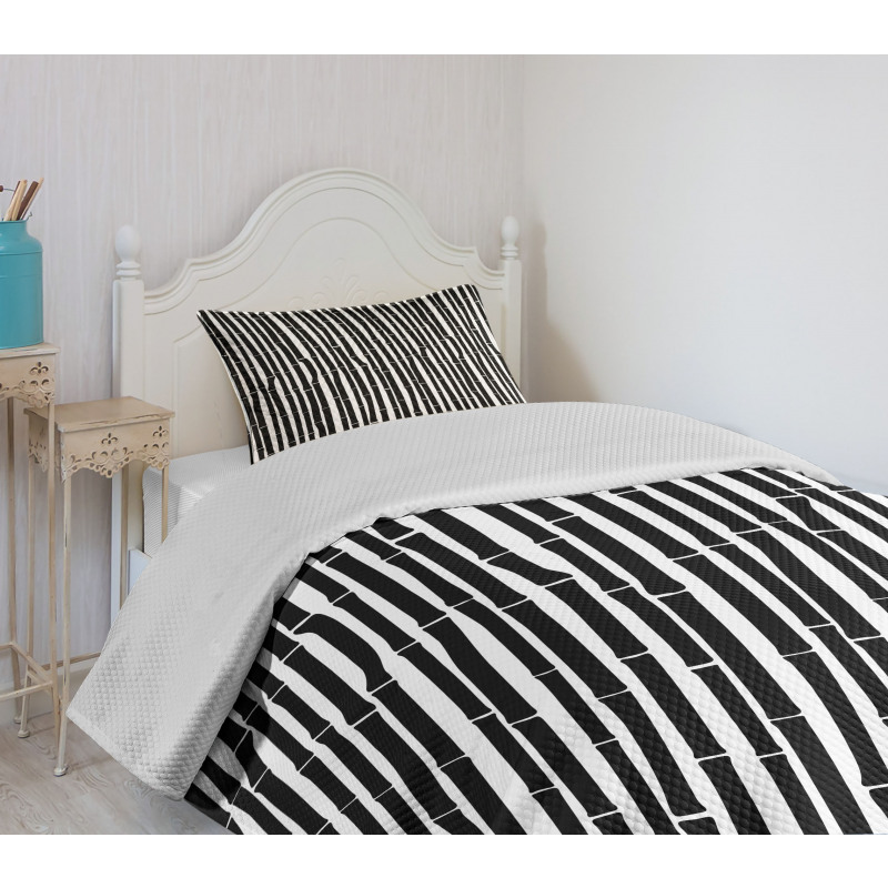 Black and White Stems Bedspread Set