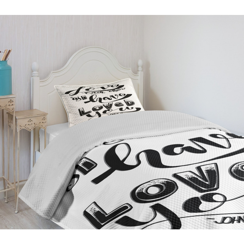 Love Each Other Bedspread Set