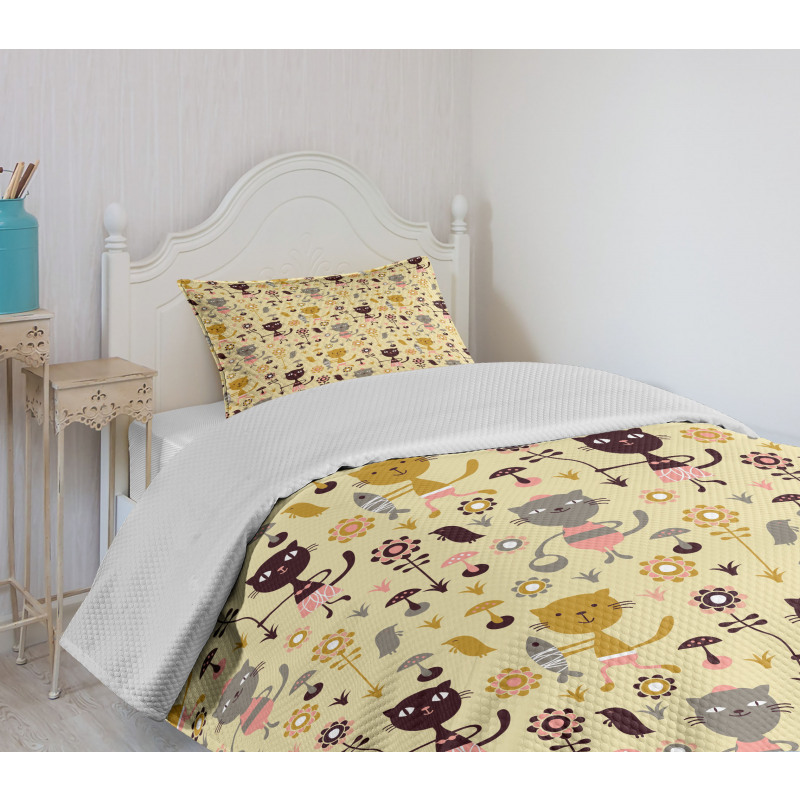 Feline Animals in Forest Bedspread Set