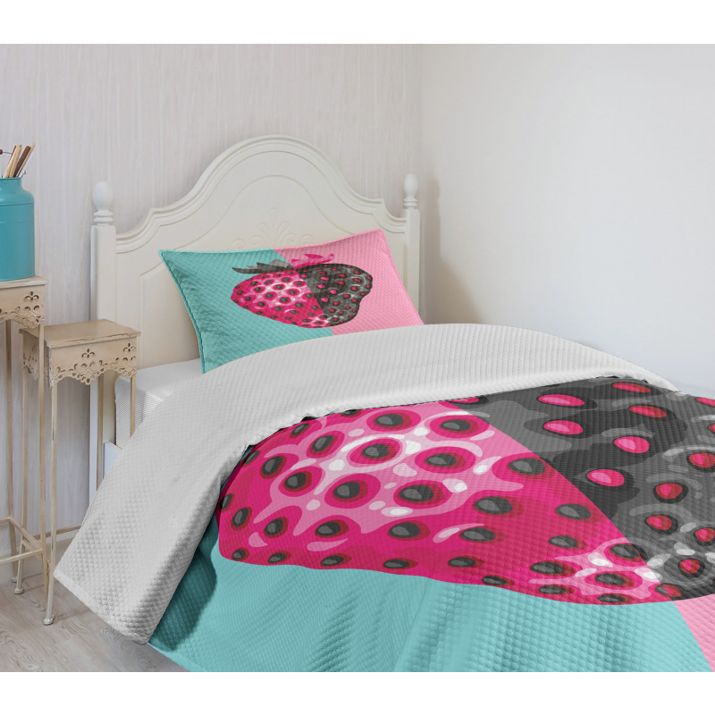 Abstract Strawberry Motif Bedspread Set
