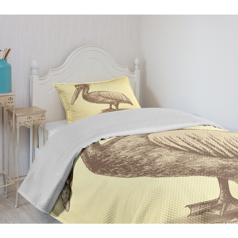 Sketchy Pelican Bedspread Set