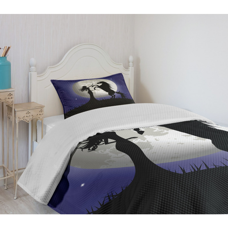 Rampant Horse and Girl Bedspread Set