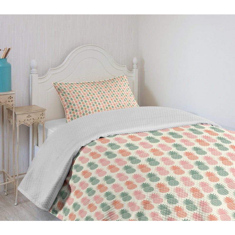 Pineapple Silhouettes Bedspread Set