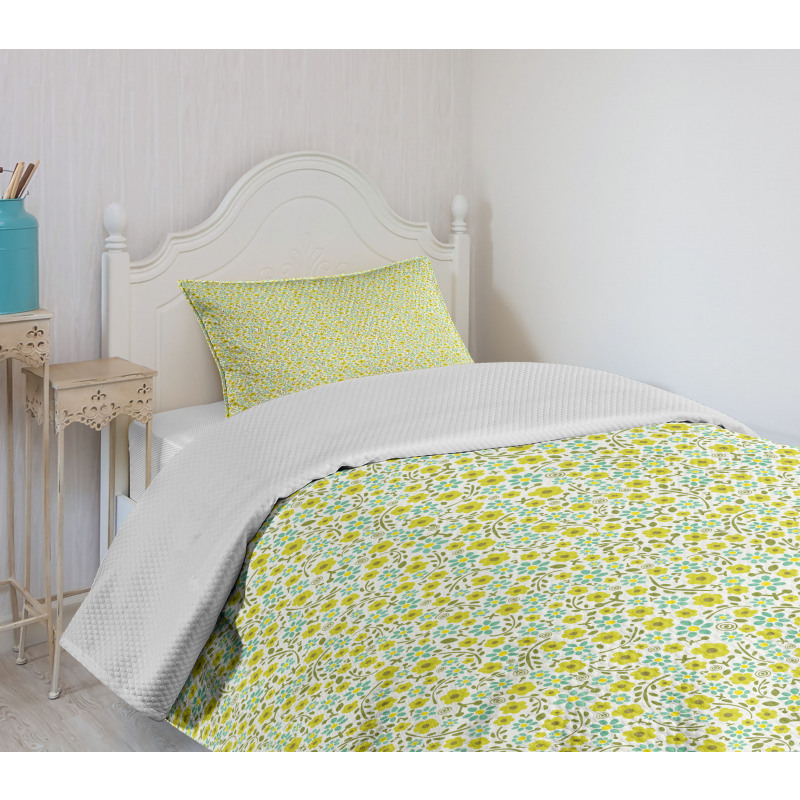 Nature Blooms Pattern Bedspread Set