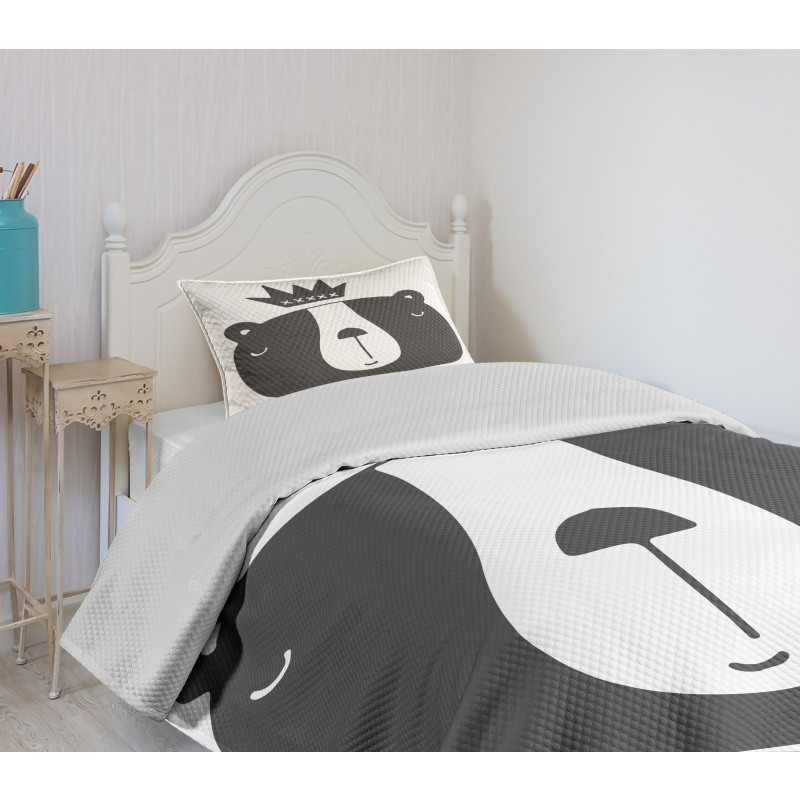 Humorous Bear in Crown Bedspread Set