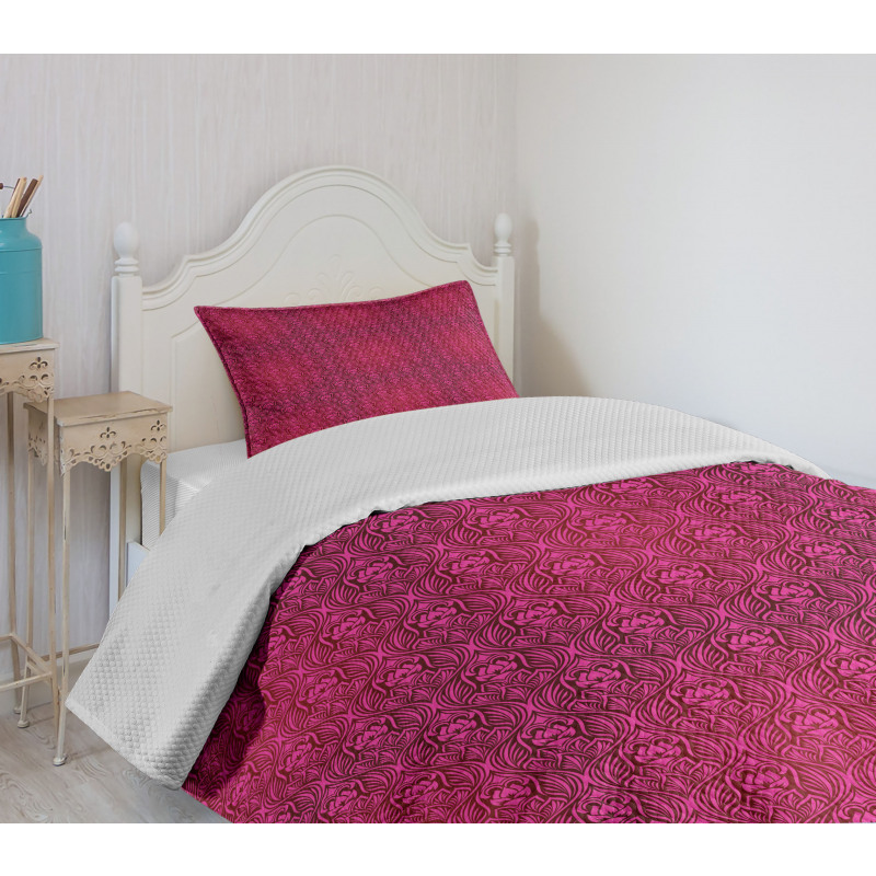 Monochrome Flowers Bedspread Set