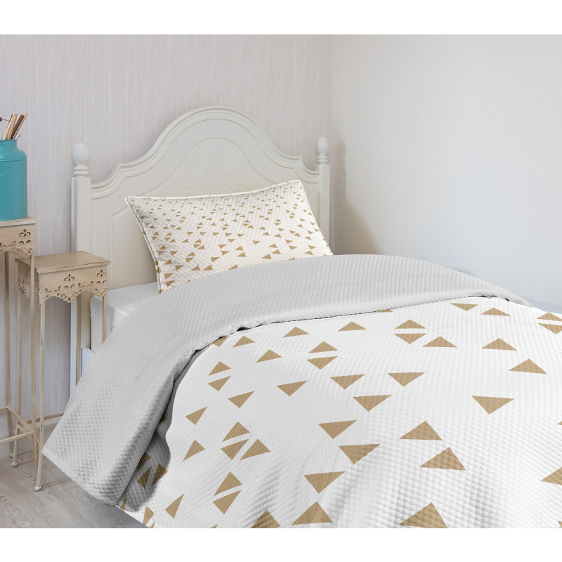 Triangle Composition Bedspread Set