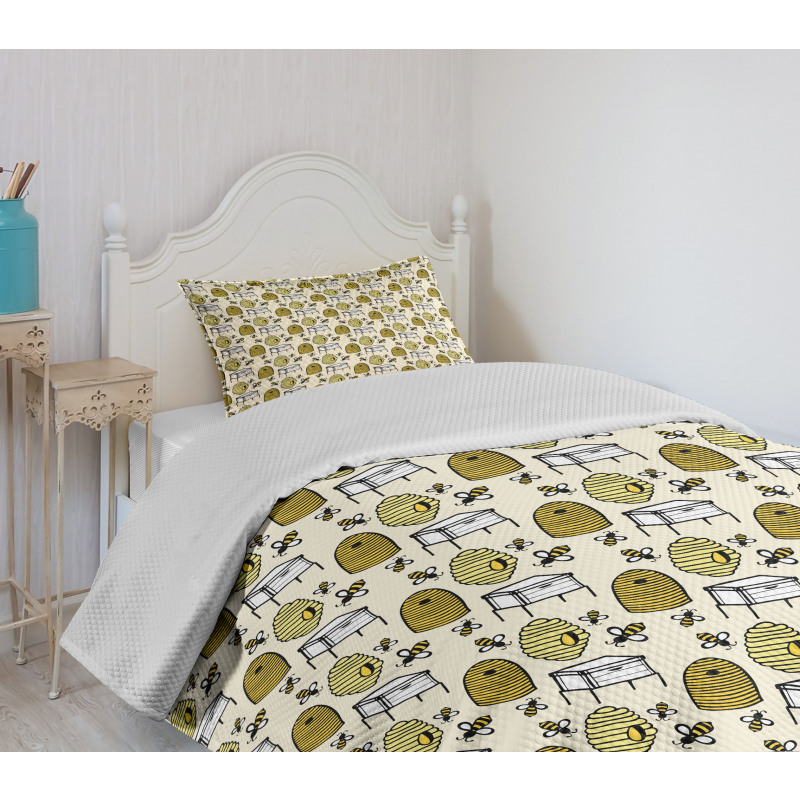 Caricature Bee Hives Rural Bedspread Set