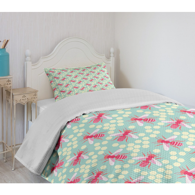 Abstract Honey Bee Bedspread Set