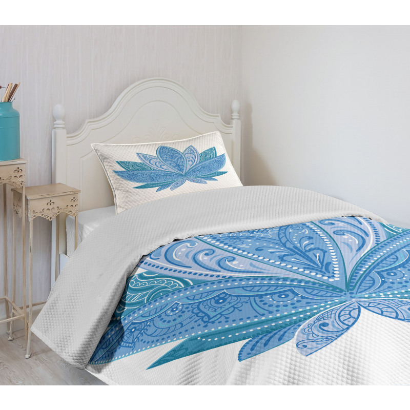 Oriental Lotus Petals Bedspread Set