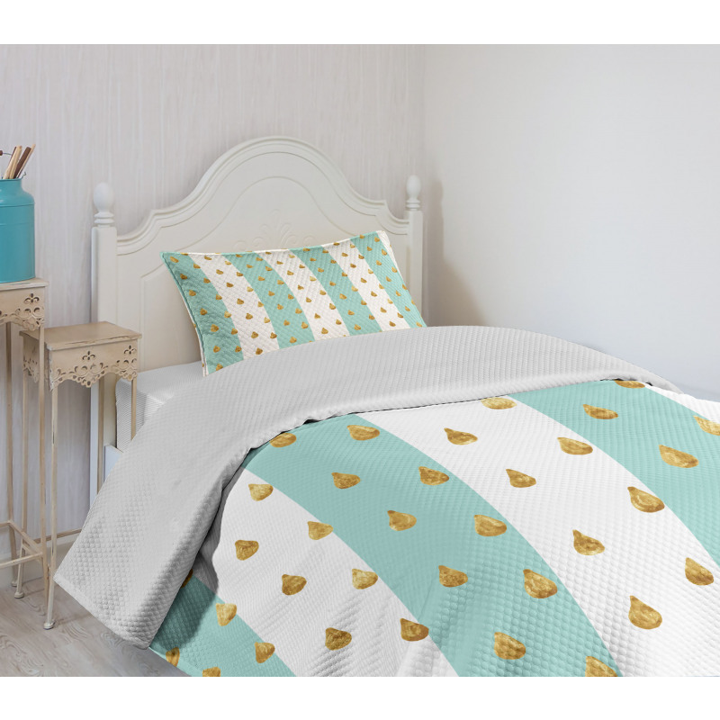 Drops on Bold Stripes Bedspread Set