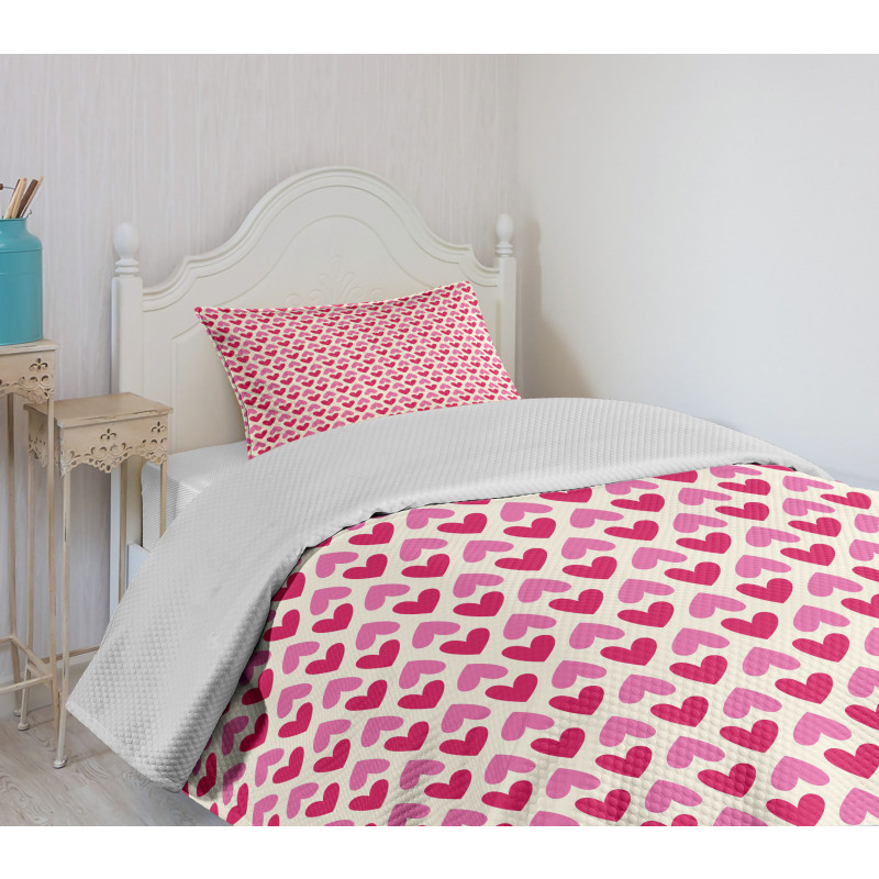 Pinkish Hearts Bedspread Set